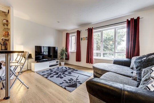 Redwood Way, Barnet, EN5