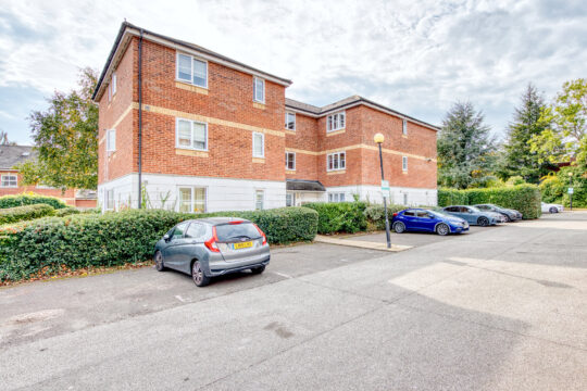Leigh Hunt Drive, Southgate, N14