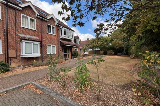 Flat 2, Gilliflower House, Yewlands, Hoddesdon, Hertfordshire, EN11 8DT