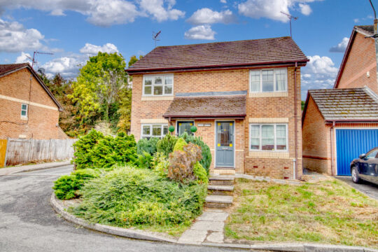 Nell Gwynn Close, Shenley, Hertfordshire, WD7 9JA